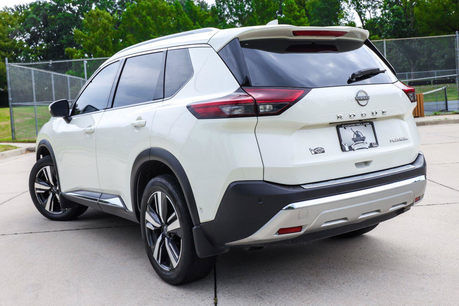 Used 2023 Nissan Rogue Platinum w/ Platinum Premium Package FWD image 15
