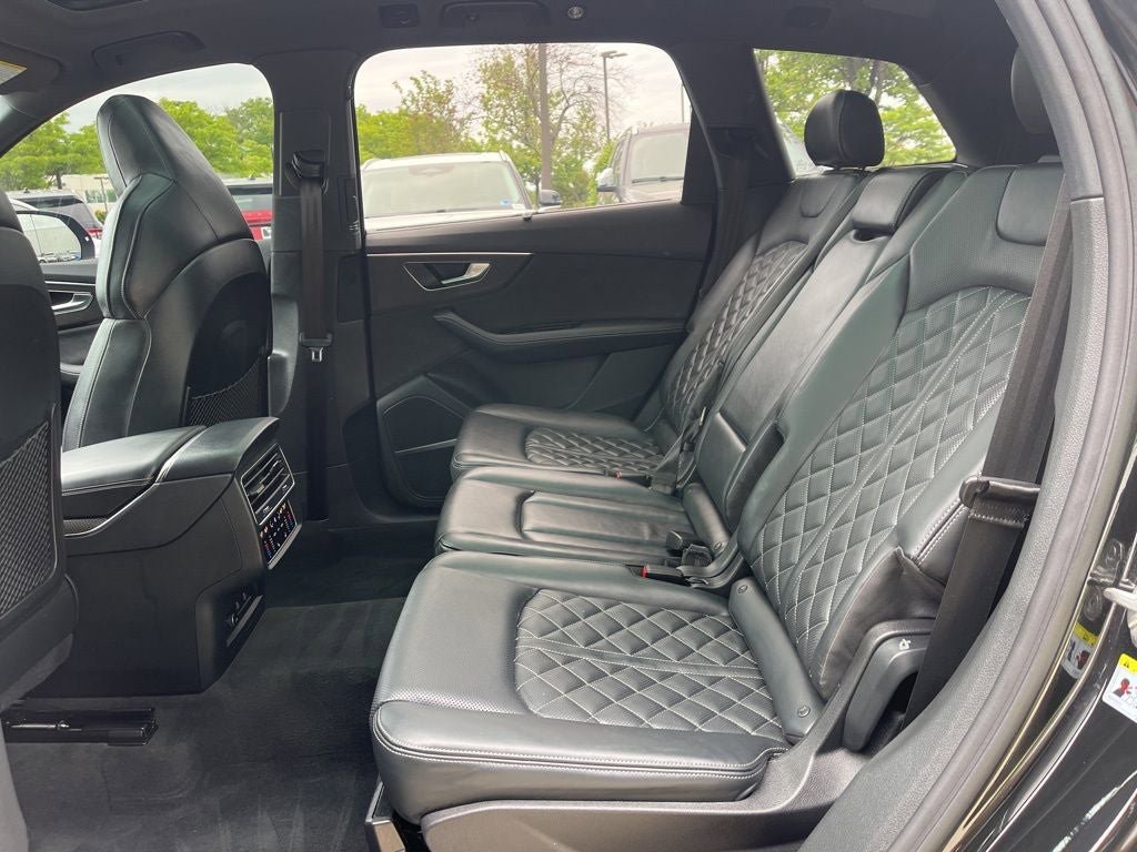 Used 2023 Audi SQ7 Prestige AWD/4WD image 13