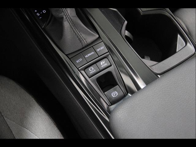 Used 2025 Toyota Camry LE w/ Convenience Package FWD image 17