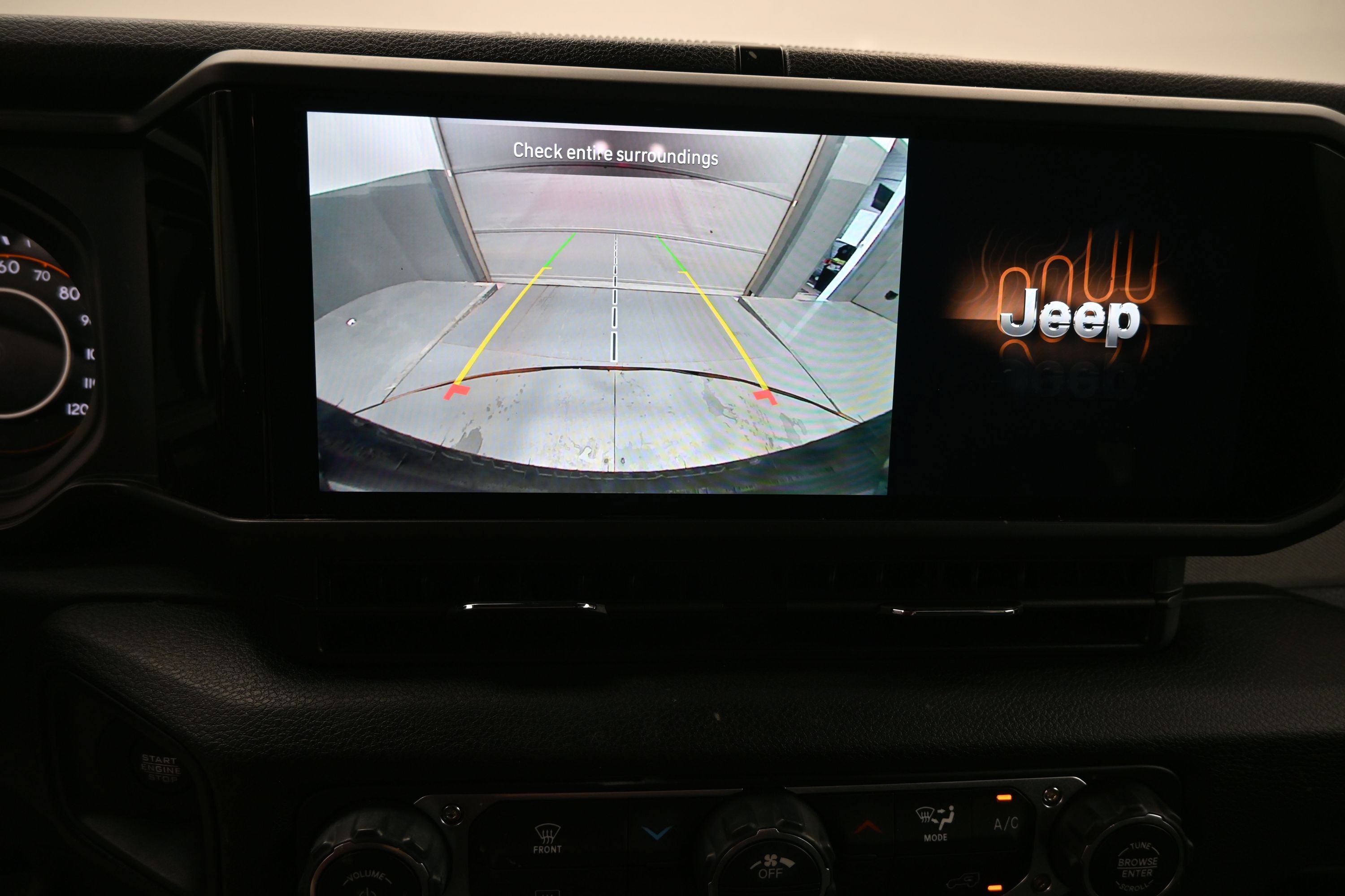 Used 2025 Jeep Wrangler Unlimited Sport AWD/4WD image 15