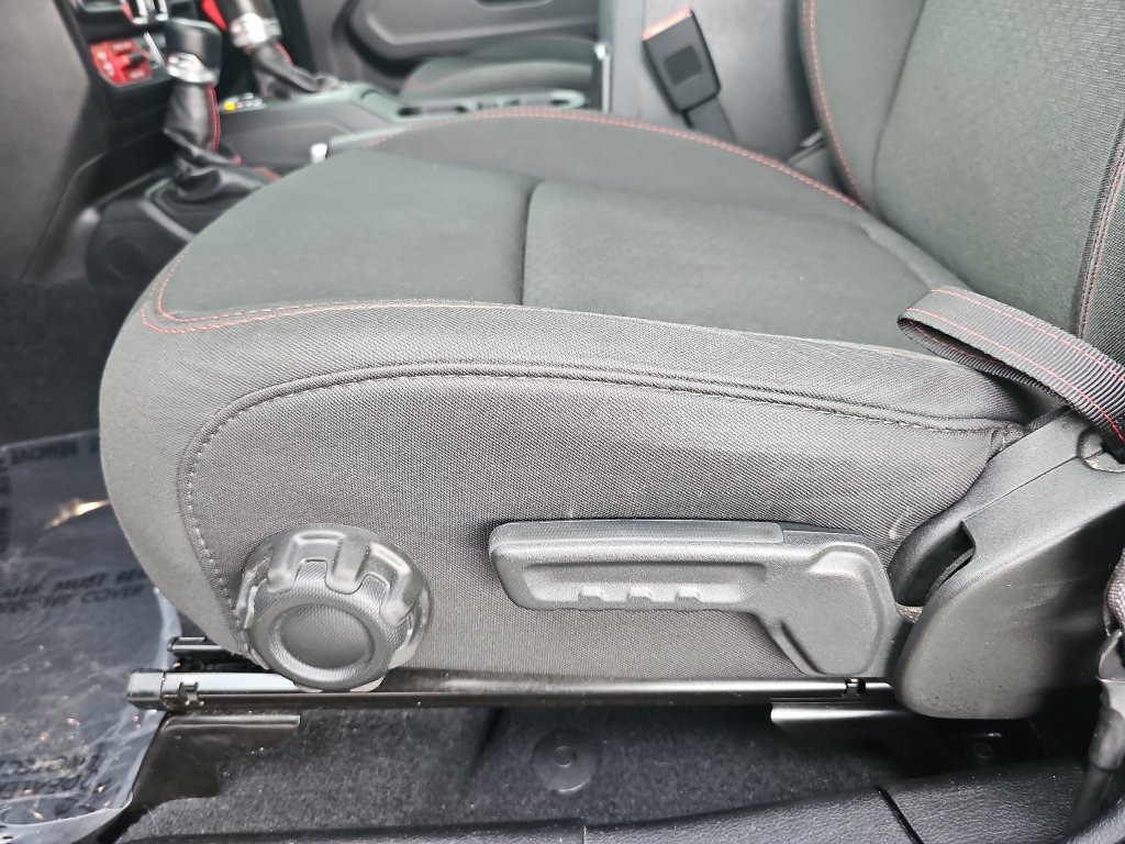 Used 2018 Jeep Wrangler Unlimited Rubicon AWD/4WD image 28