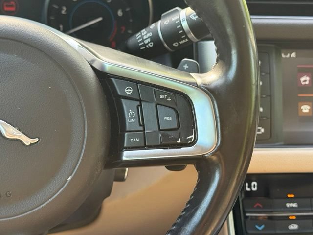 Used 2018 Jaguar XF Prestige AWD/4WD image 24