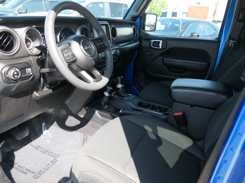 Certified 2023 Jeep Gladiator Sport AWD/4WD image 13