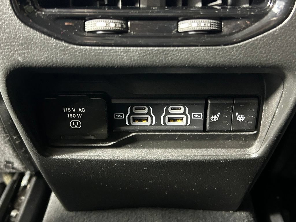 Used 2023 Jeep Grand Cherokee Limited AWD/4WD image 18