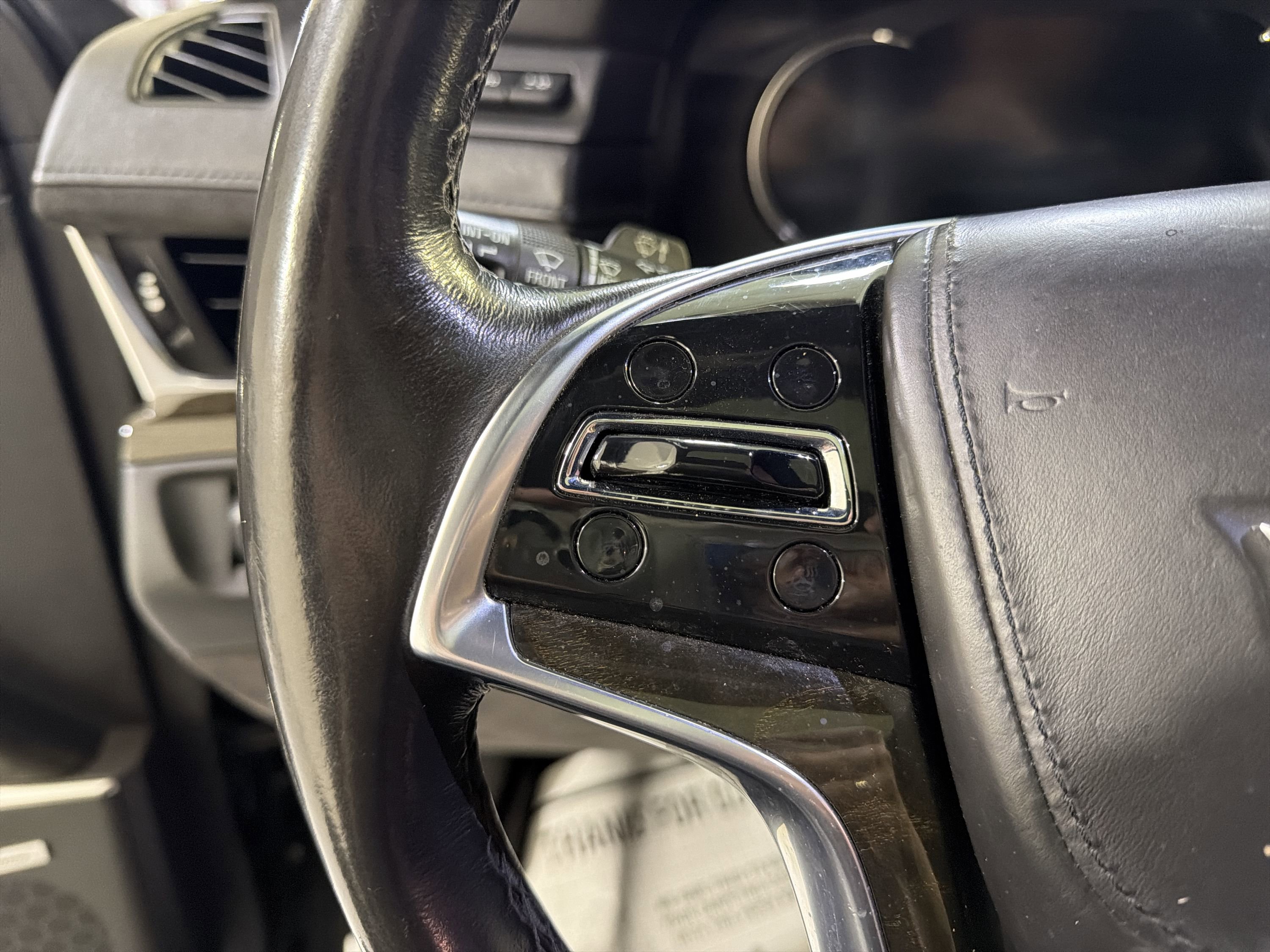 Used 2017 Cadillac Escalade ESV Platinum RWD image 14
