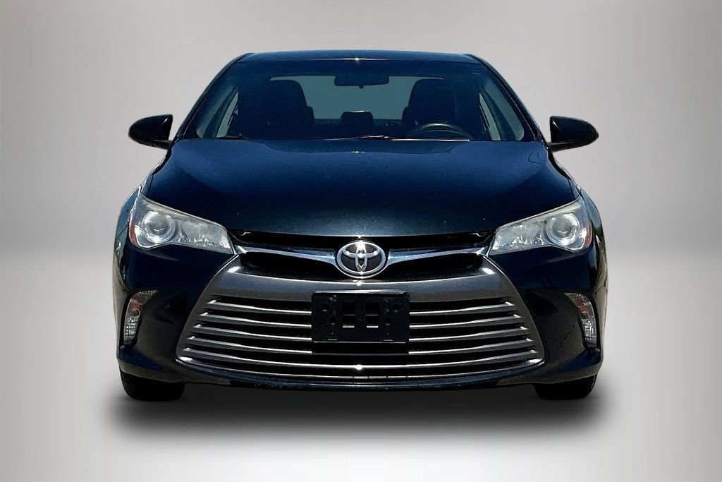Used 2017 Toyota Camry LE FWD image 3