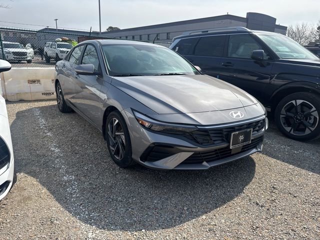 Used 2025 Hyundai Elantra SEL