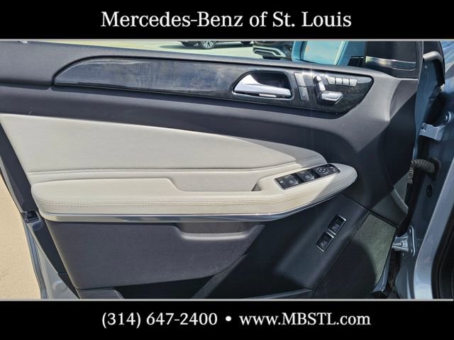 Used 2017 Mercedes-Benz GLS 550 4MATIC image 22