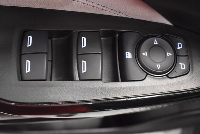 Used 2025 Chevrolet Trax LT w/ LT Convenience Package FWD image 21