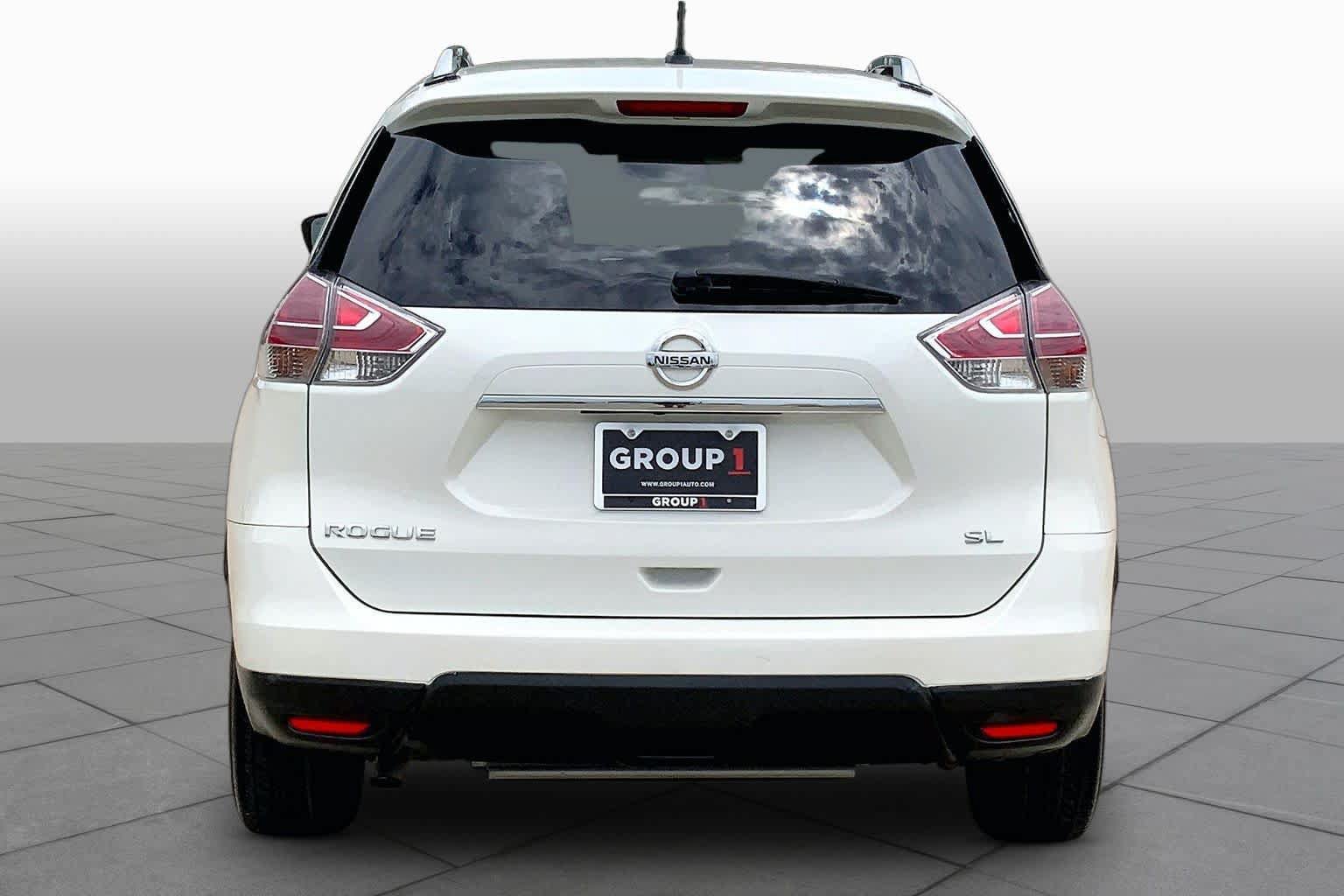 Used 2016 Nissan Rogue SL w/ SL Premium Package FWD image 5