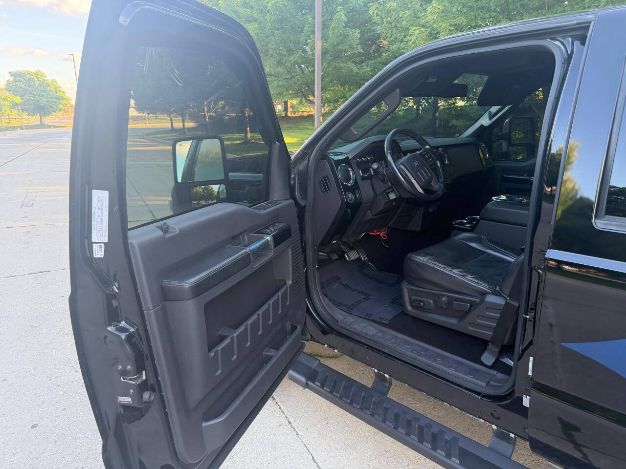Used 2009 Ford F350 Lariat AWD/4WD image 12