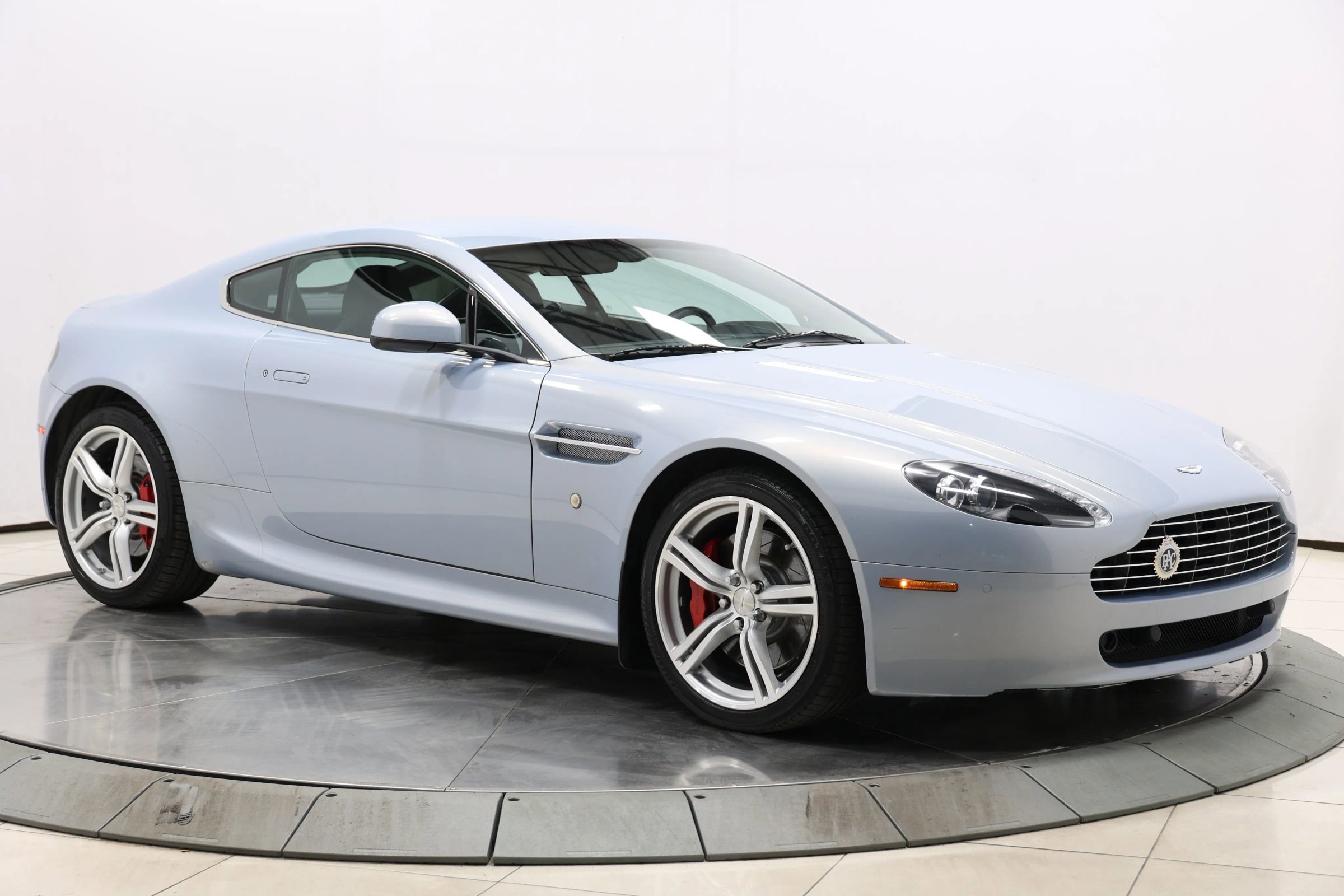 Used 2011 Aston Martin V8 Vantage Coupe image 68