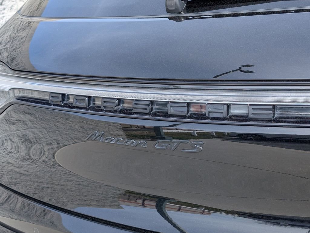 Certified 2022 Porsche Macan GTS image 32