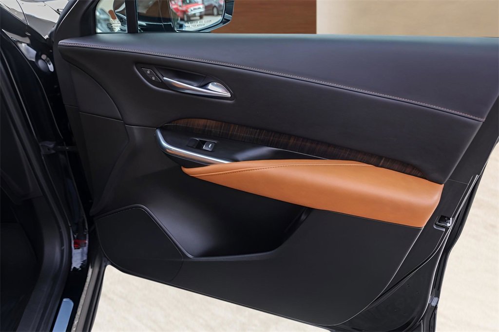 Used 2019 Cadillac XT4 Premium Luxury w/ Enhanced Visibility Package image 30