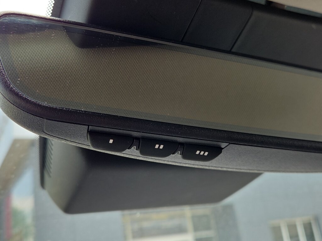 Used 2025 Kia Sportage SX FWD image 26