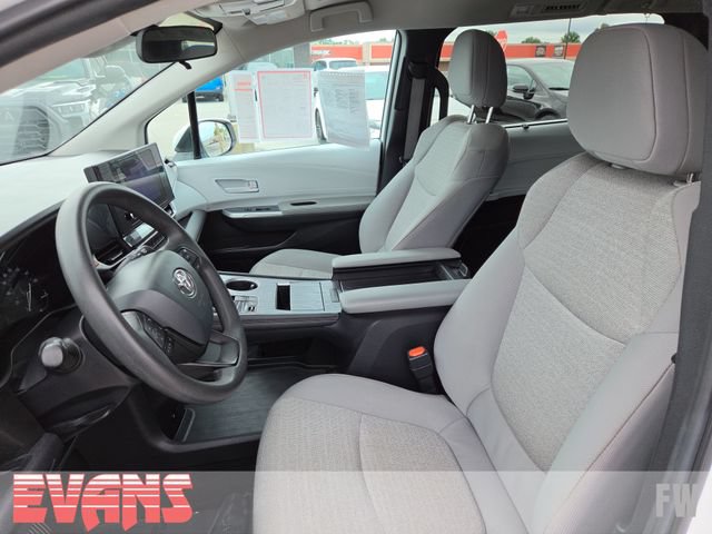 Certified 2025 Toyota Sienna LE FWD image 20
