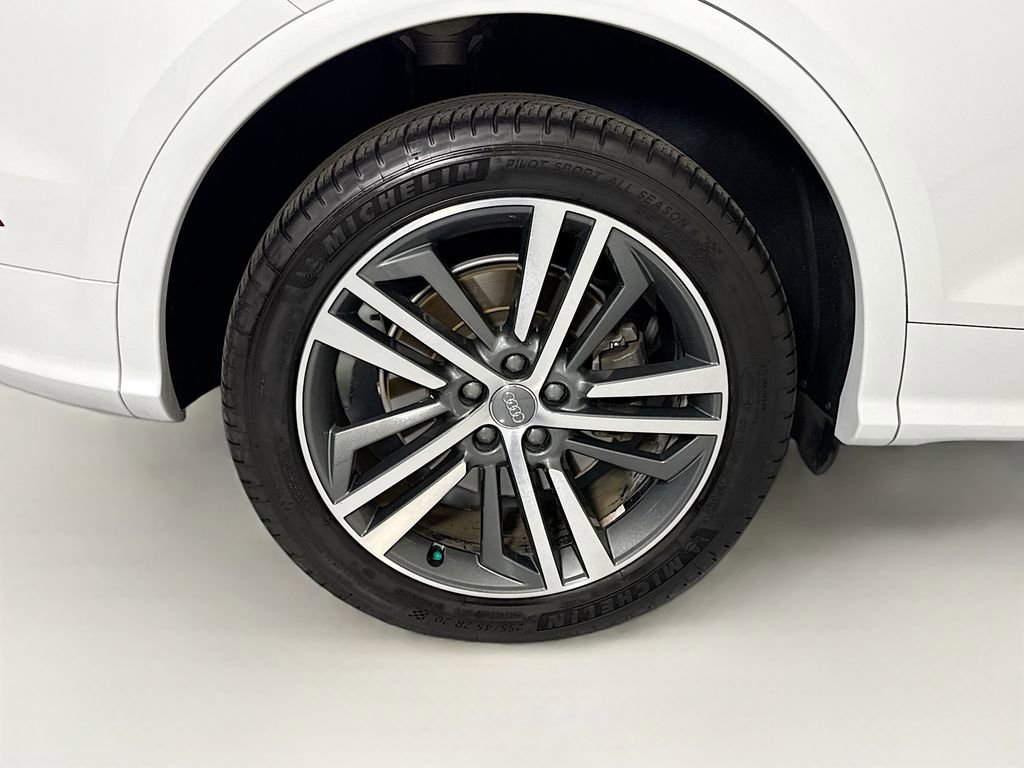 Used 2020 Audi Q5 e Premium Plus w/ Premium Plus Package AWD/4WD image 33
