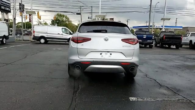 Used 2018 Alfa Romeo Stelvio Ti AWD/4WD image 7