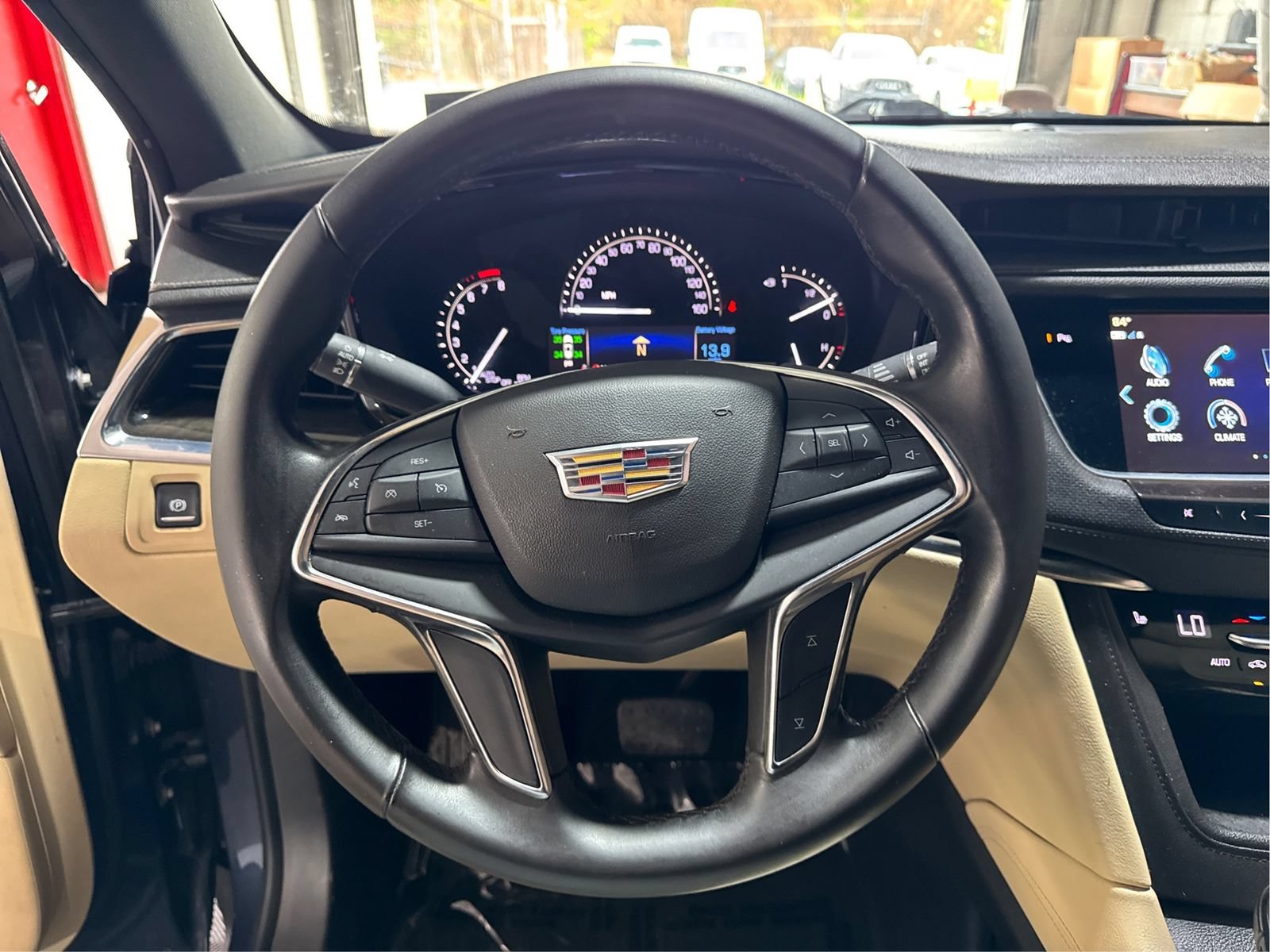 Used 2018 Cadillac XT5 AWD image 17
