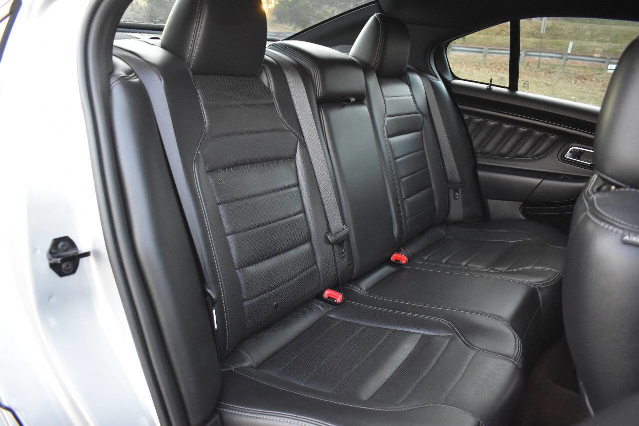Used 2013 Ford Taurus SHO image 15
