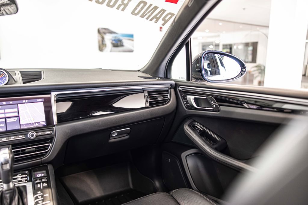 Used 2021 Porsche Macan S AWD/4WD image 39