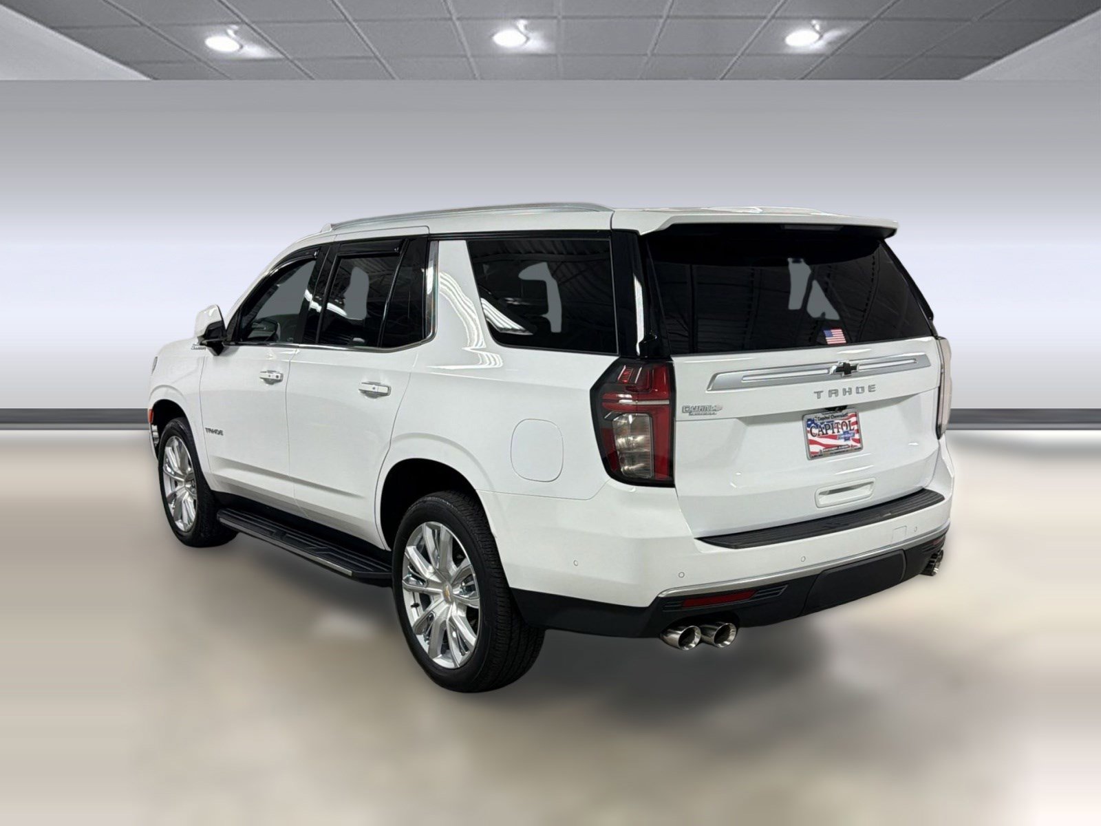Used 2023 Chevrolet Tahoe High Country w/ Advanced Technology Package AWD/4WD image 3