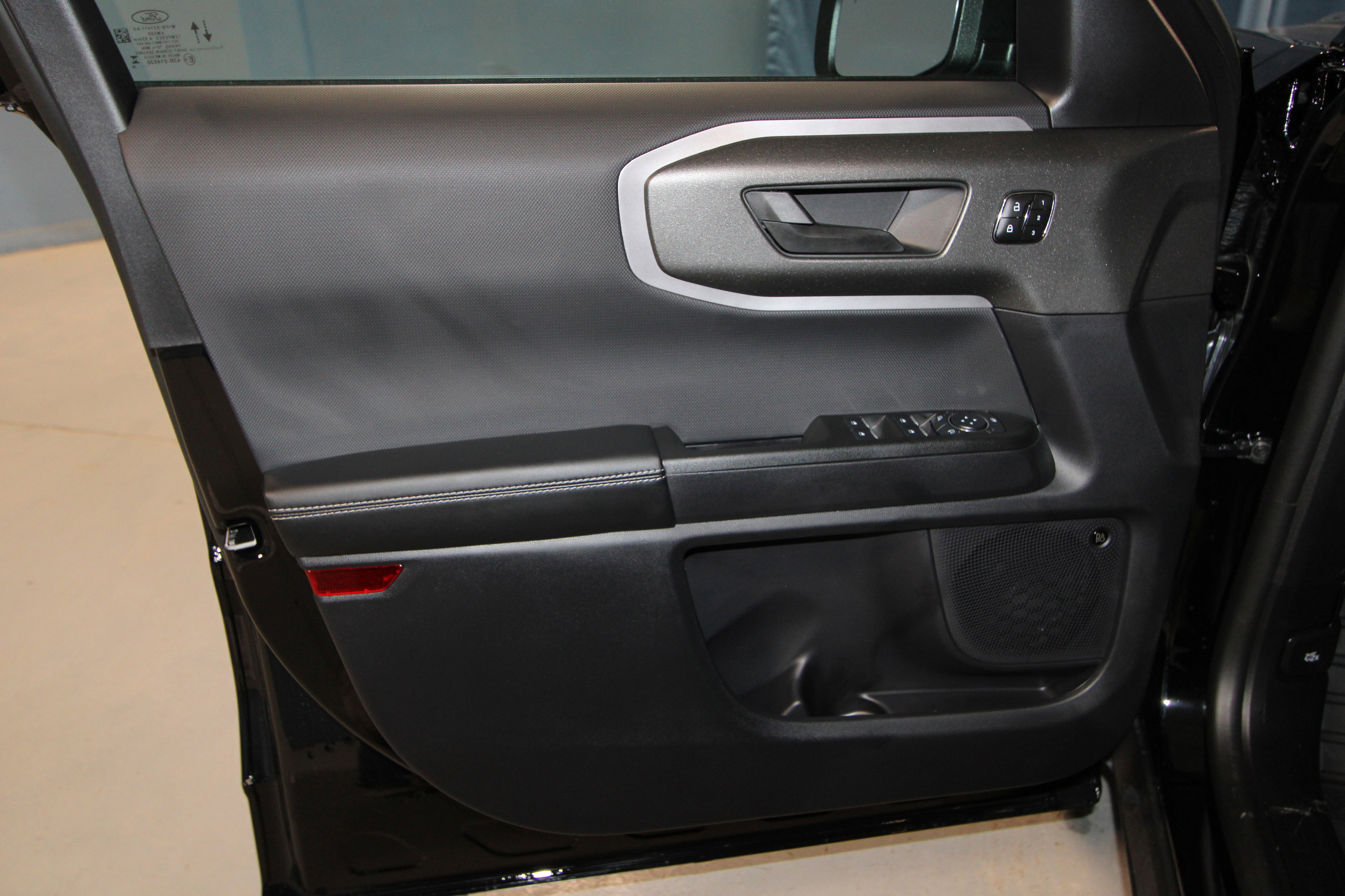 New 2026 Ford Bronco Sport Outer Banks w/ Outer Banks Tech Package+ AWD/4WD image 4