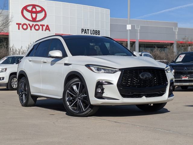 Used 2023 INFINITI QX50 Sport image 2