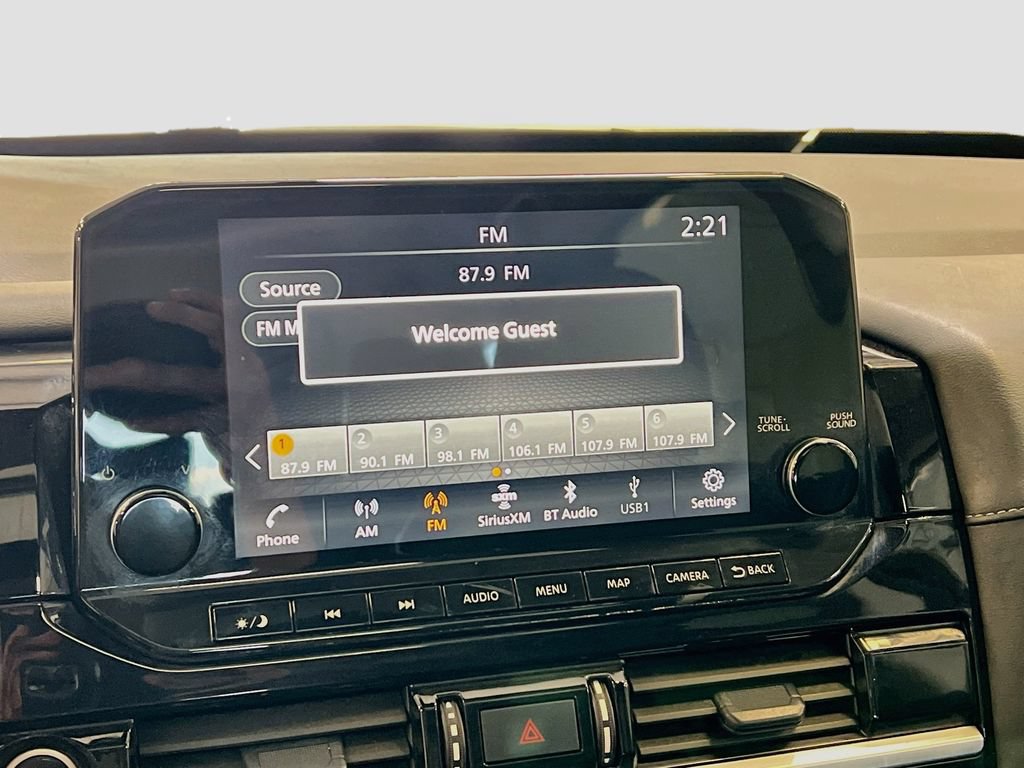 Used 2024 Nissan Pathfinder SL w/ SL Premium Package FWD image 14