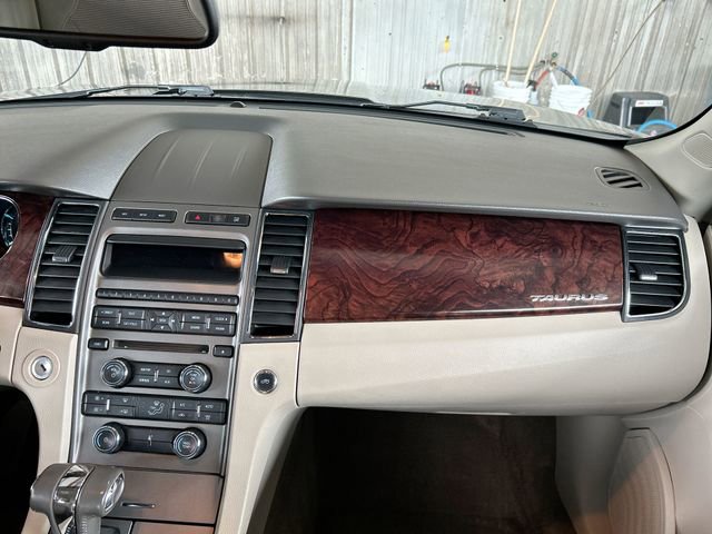 Used 2012 Ford Taurus SEL image 25