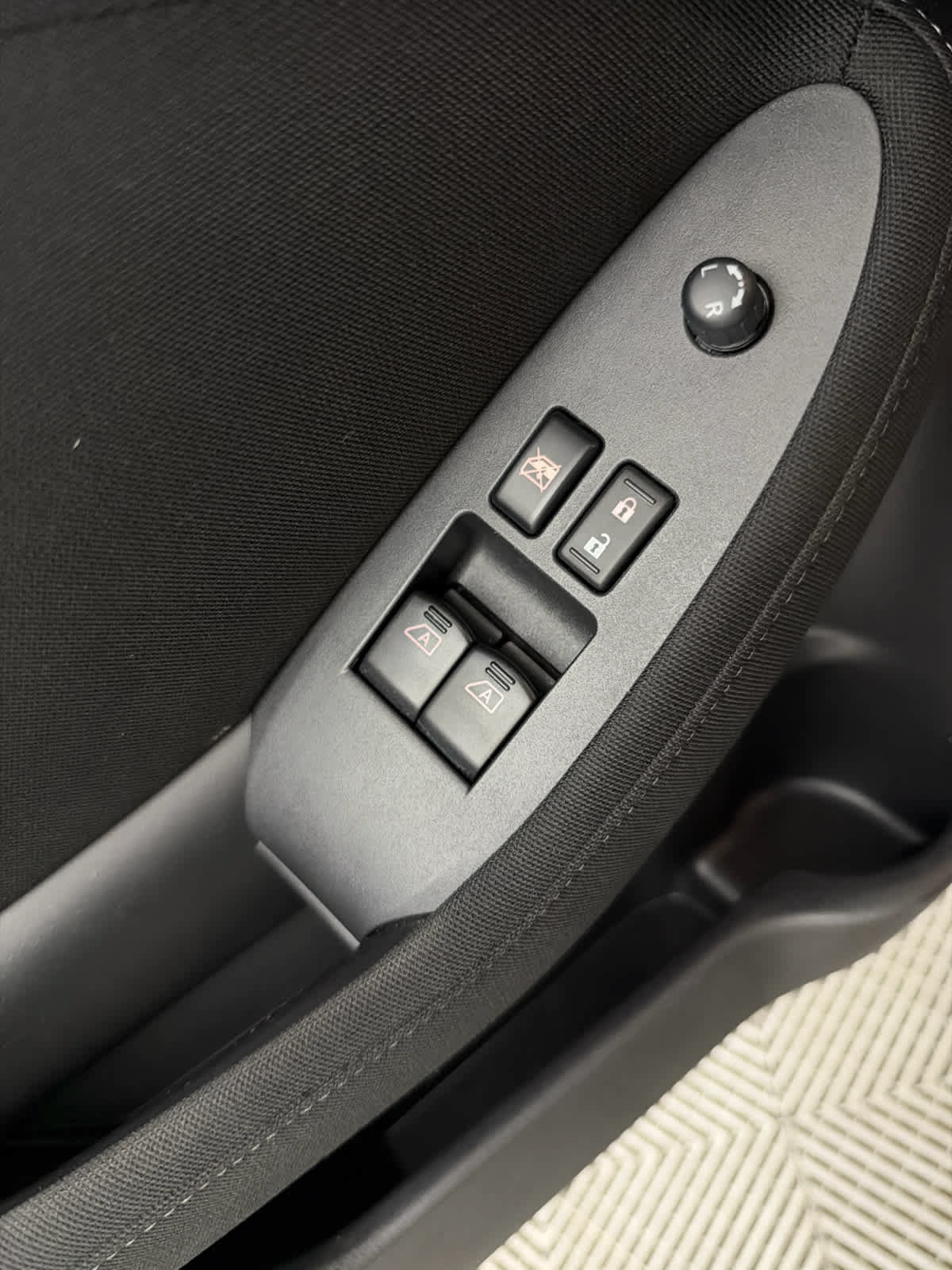 Used 2014 Nissan 370Z Coupe RWD image 23