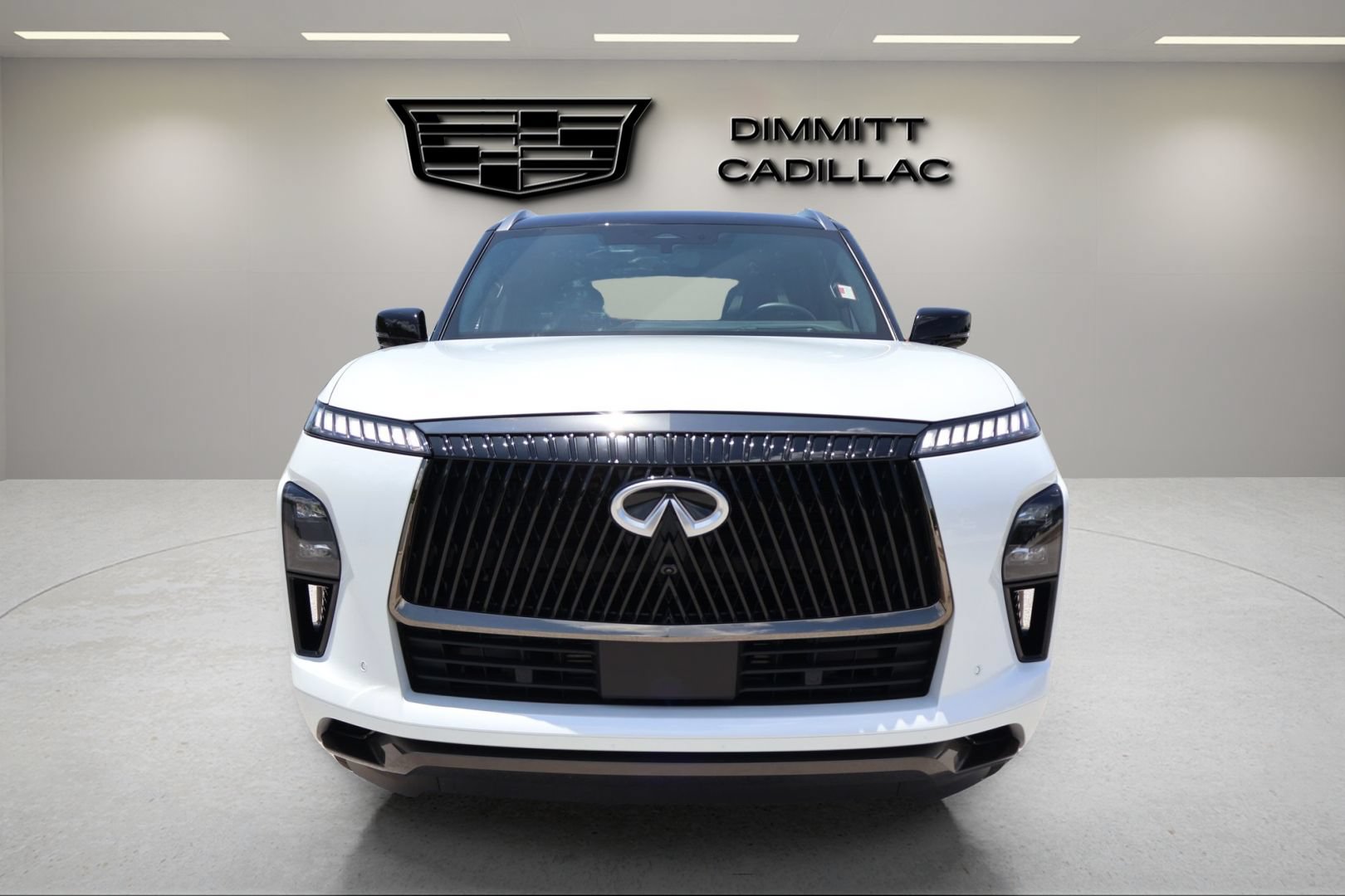 Used 2025 INFINITI QX80 Autograph AWD/4WD image 2