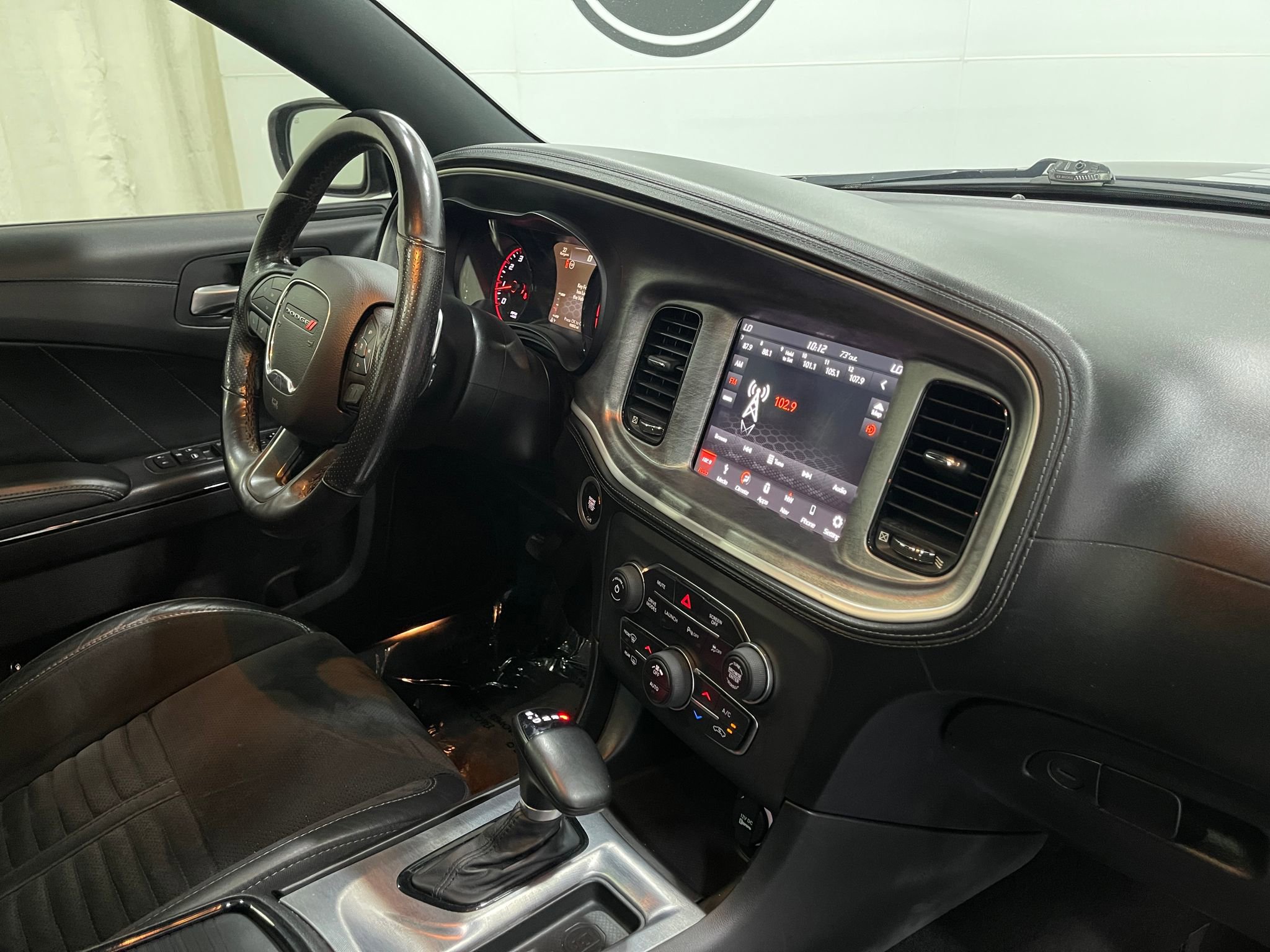 Used 2019 Dodge Charger Scat Pack w/ Daytona Edition Group RWD image 19