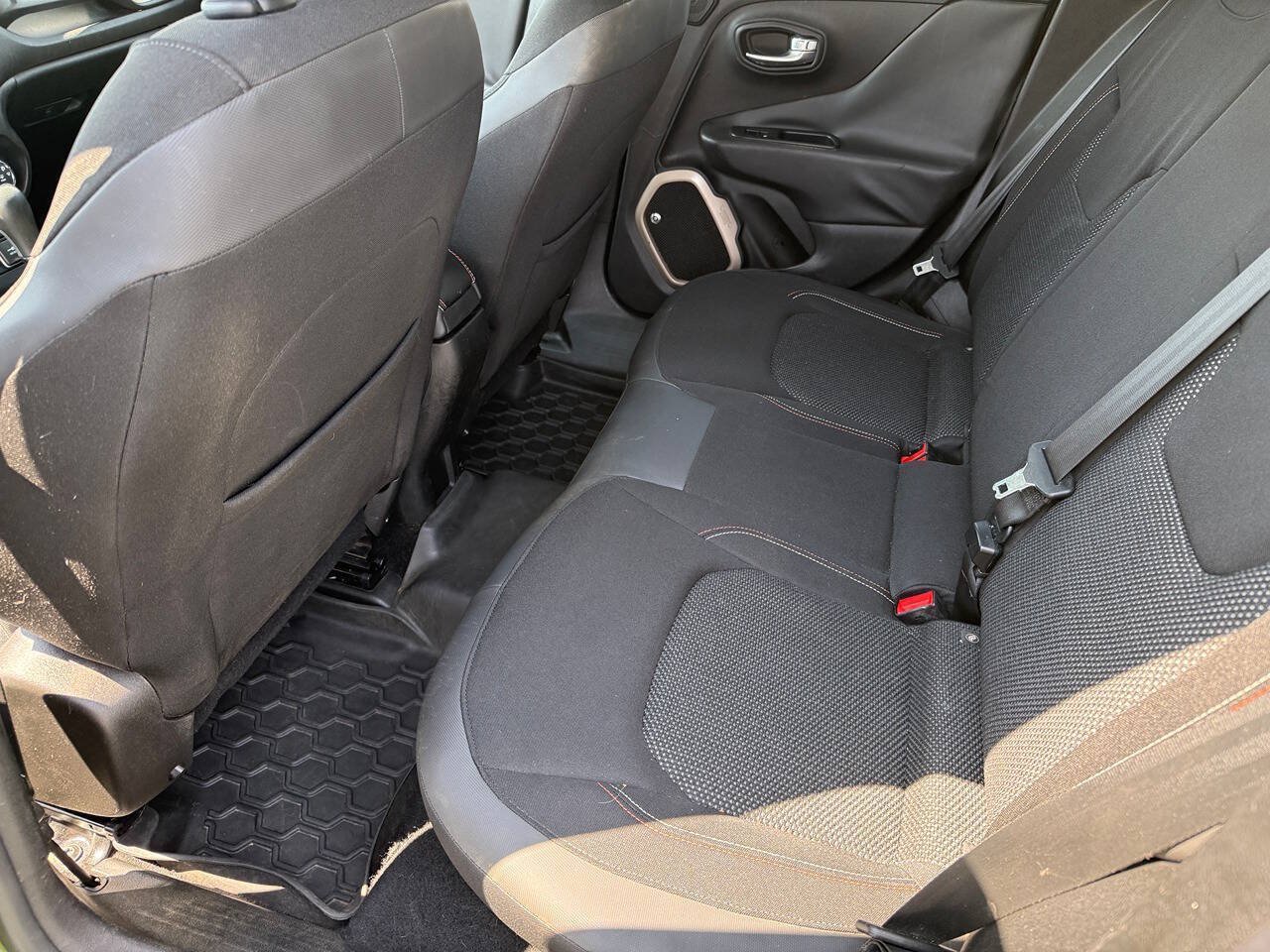 Used 2016 Jeep Renegade 75th Anniversary FWD image 10