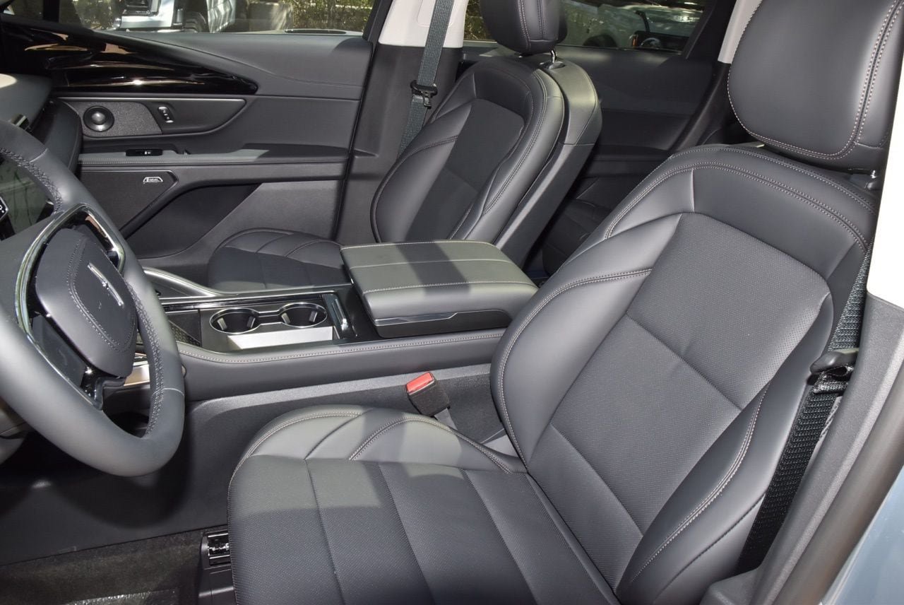 New 2026 Lincoln Nautilus Premier w/ Equipment Group 102A AWD/4WD image 42
