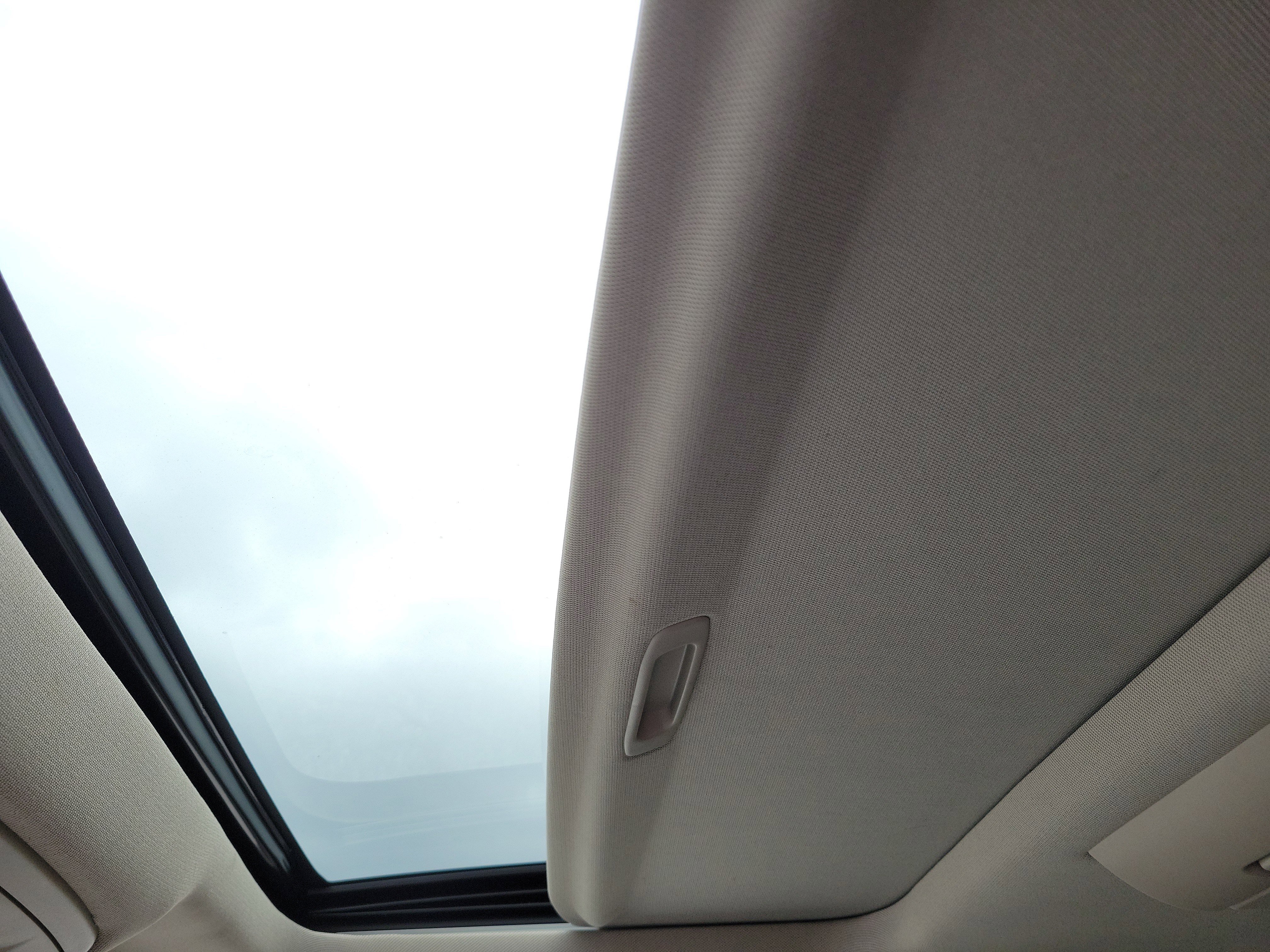 Used 2020 Chevrolet Suburban Premier image 23