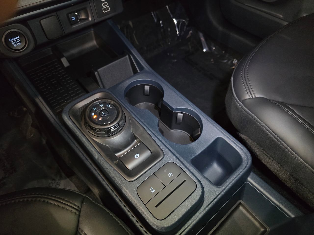 New 2025 Ford Maverick Lariat w/ Black Appearance Package image 31