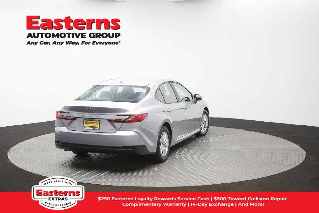 Used 2025 Toyota Camry LE FWD image 40