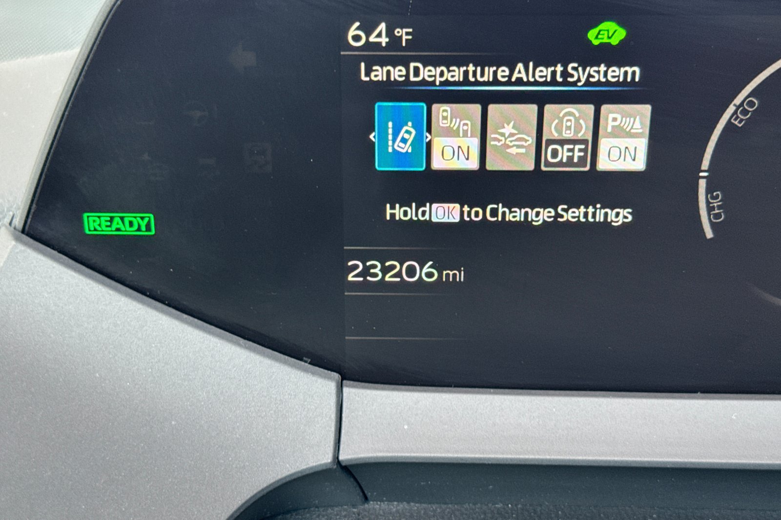 Used 2024 Toyota Prius LE FWD image 31