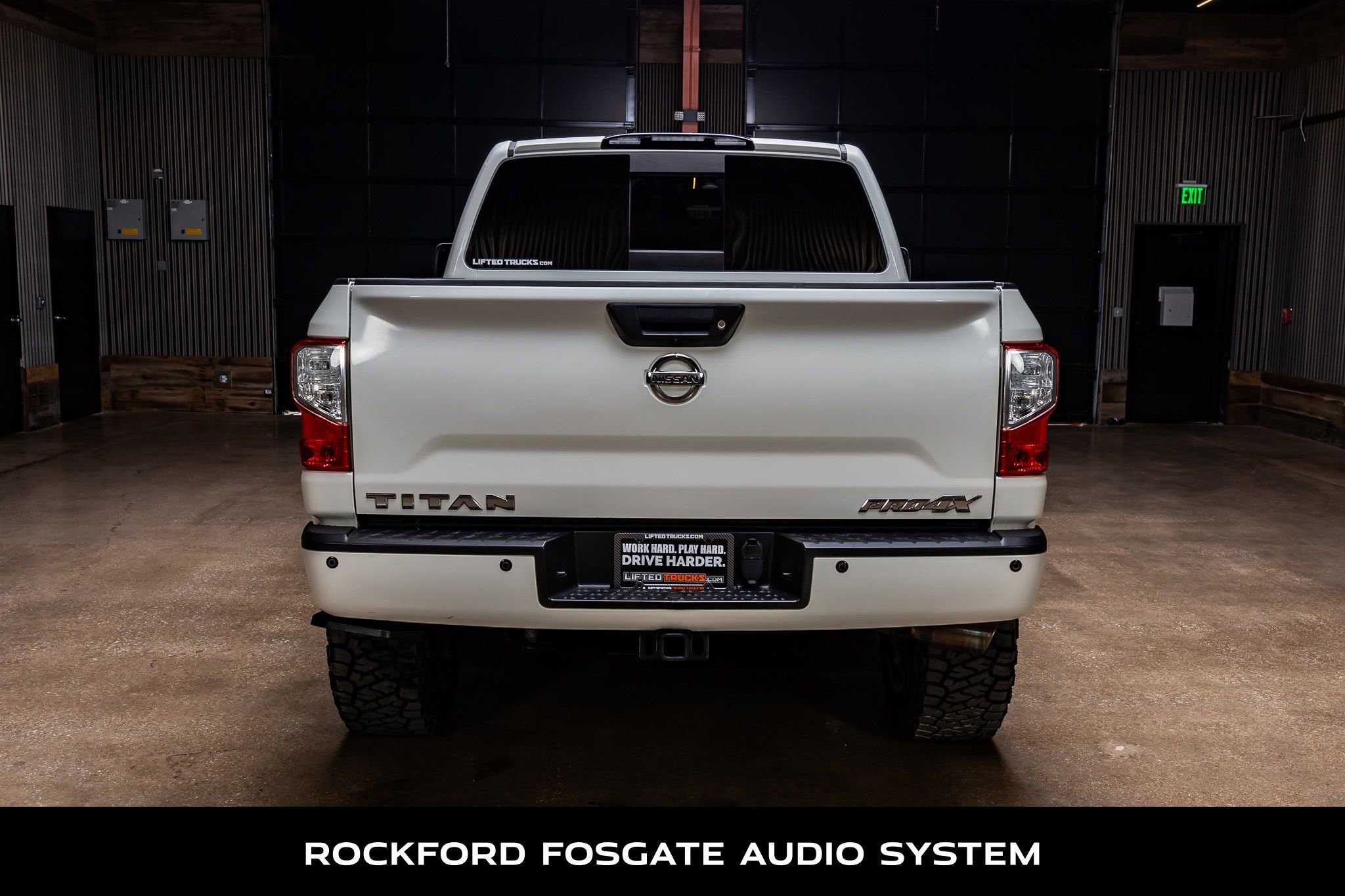 Used 2017 Nissan Titan PRO-4X image 7