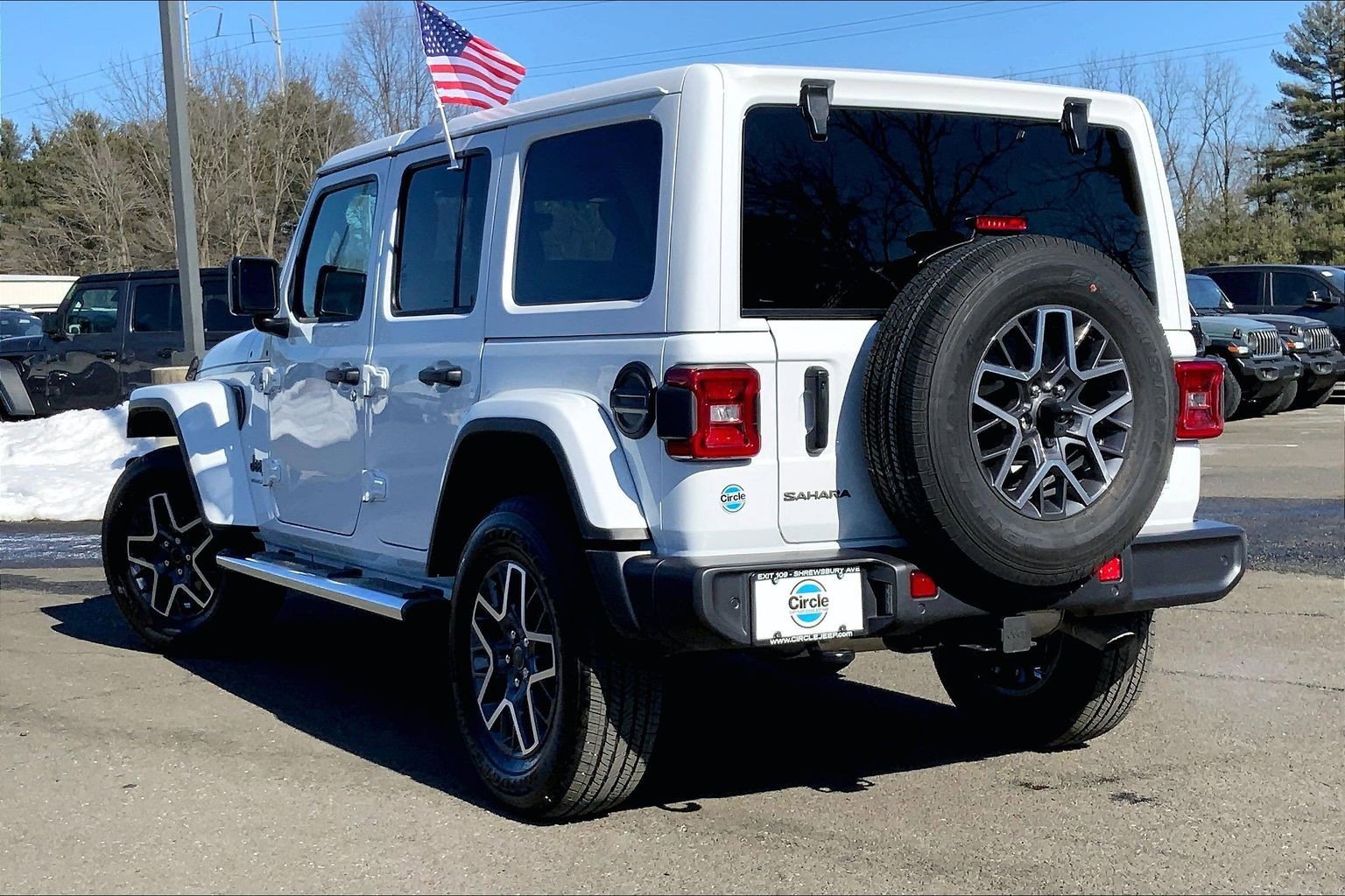 Used 2025 Jeep Wrangler Sahara w/ Safety Group image 10