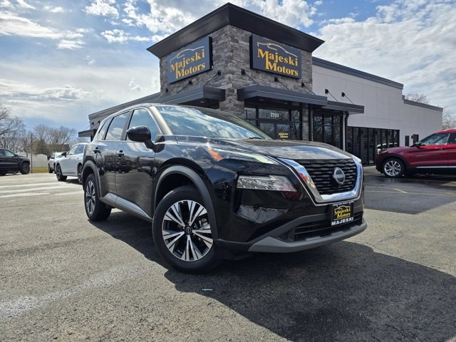 Used 2023 Nissan Rogue SV