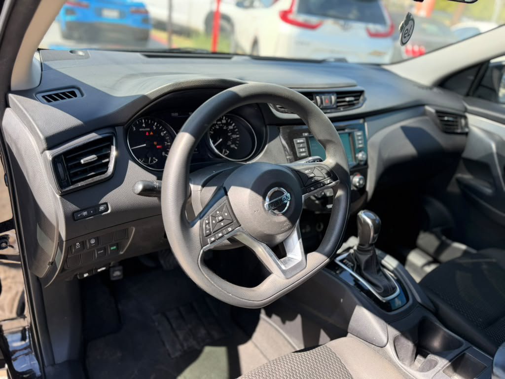 Used 2021 Nissan Rogue Sport S FWD image 9