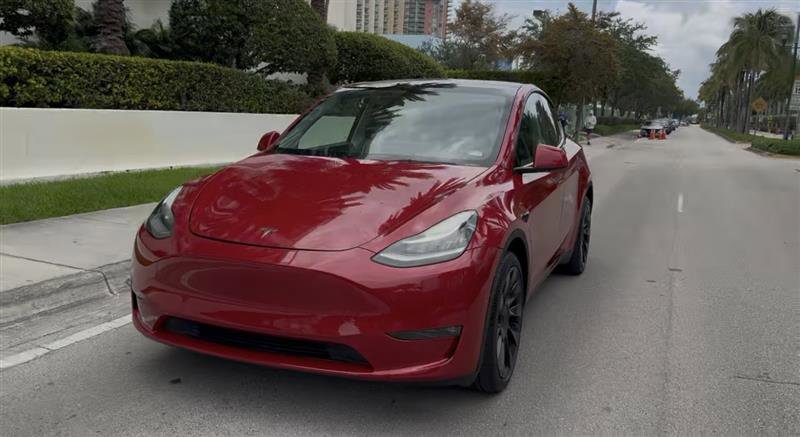 Used 2022 Tesla Model Y Long Range AWD/4WD image 3