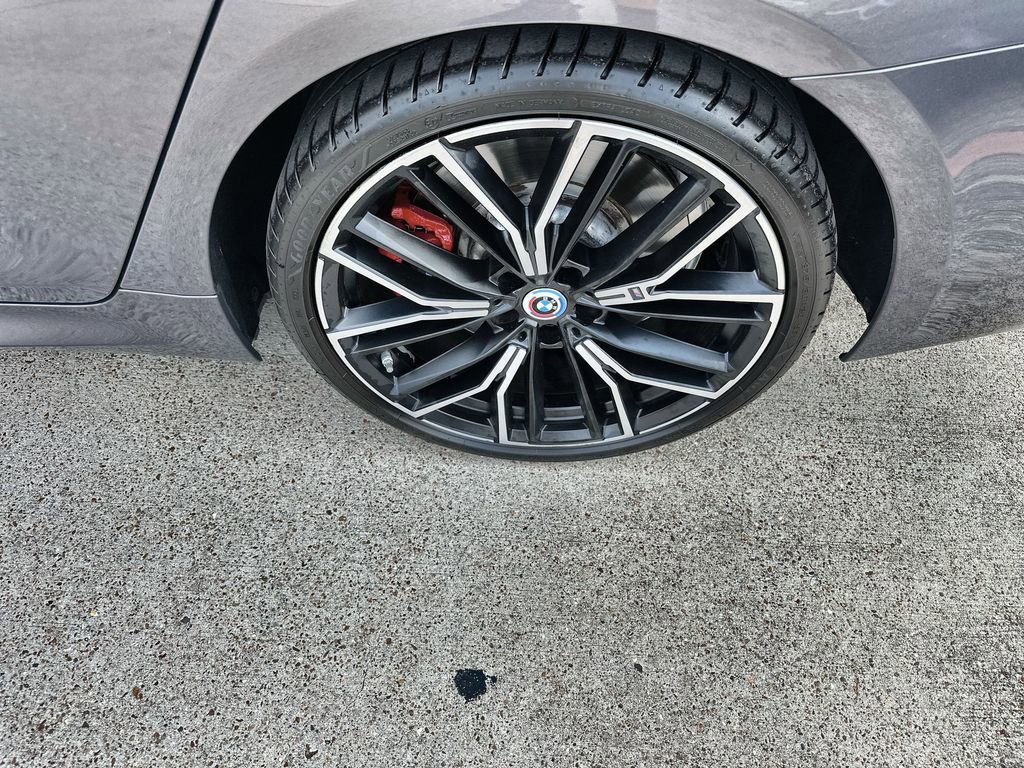 Used 2023 BMW M550i xDrive w/ Executive Package image 12