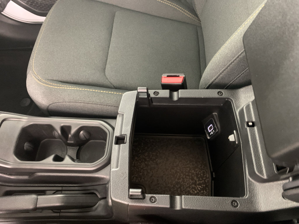 Used 2025 Jeep Wrangler Sahara AWD/4WD image 29