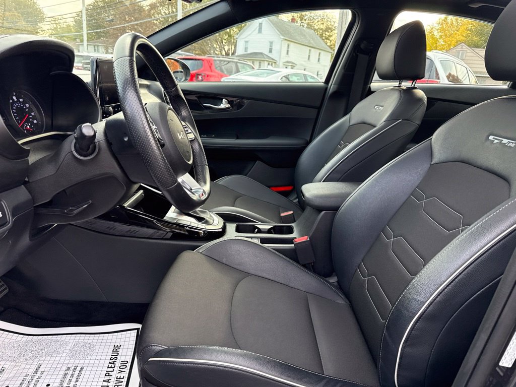 Certified 2023 Kia Forte GT-Line w/ GT-Line Premium Package FWD image 11