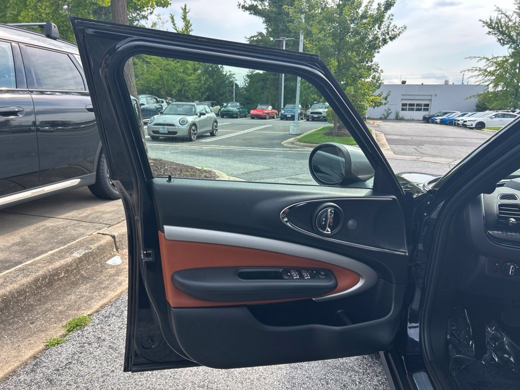 Certified 2024 MINI Cooper Clubman S AWD/4WD image 27