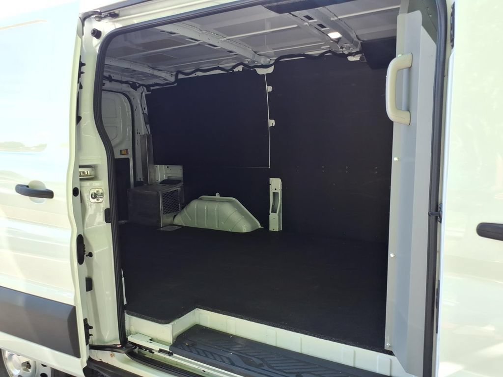 Used 2023 Ford Transit 150 Low Roof AWD image 8