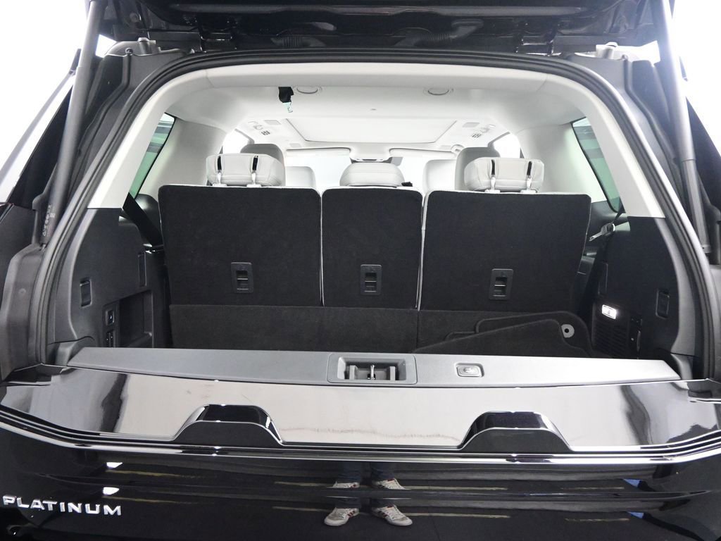 Used 2025 Ford Expedition Platinum w/ Platinum Ultimate Package image 31